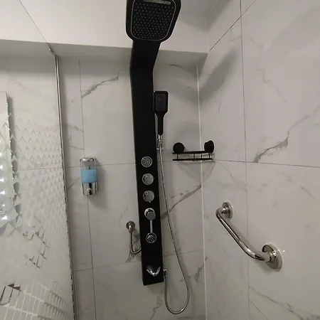 Tudor אפורי נורד